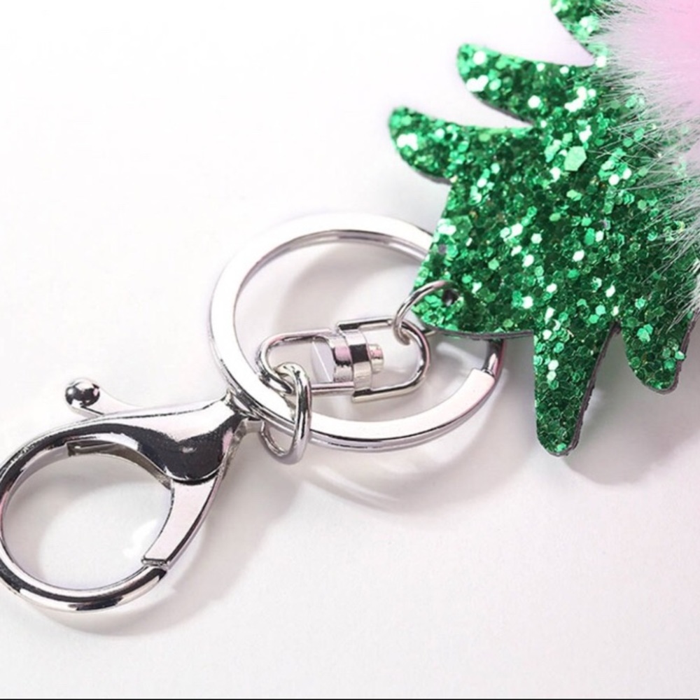 NEW Pineapple Pom Pom Key Chain NEW - Picture 2 of 2